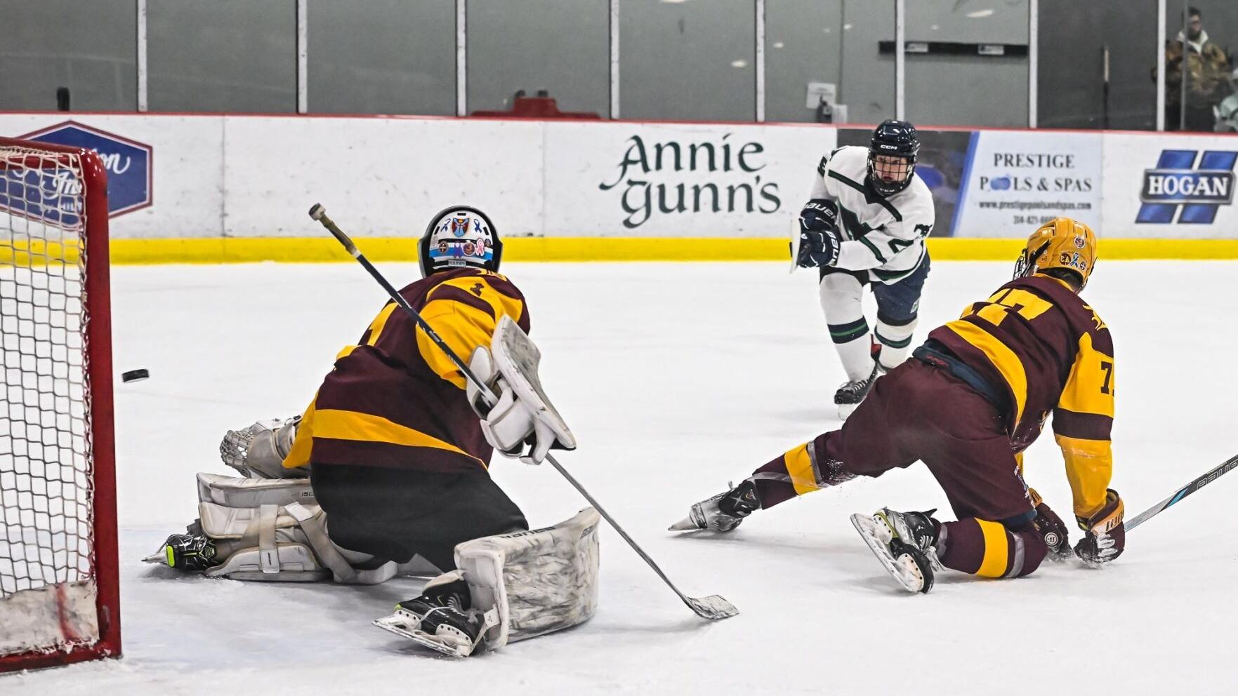 Will Vendt scores four times to lead Marquette past De Smet